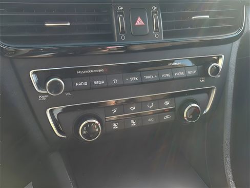 Used 2020 Kia Optima LX image 33