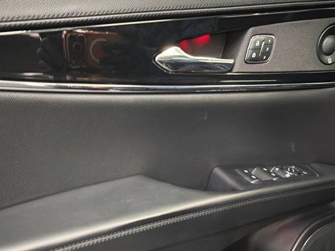 Certified 2022 Lincoln Nautilus Reserve w/ Equipment Group 201A image 35