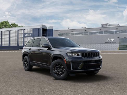 New 2026 Jeep Grand Cherokee Altitude RWD image 5