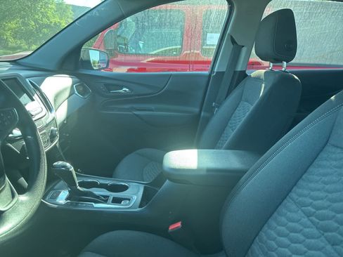 Used 2019 Chevrolet Equinox LT w/ LPO, Blackout Package AWD/4WD image 31