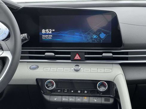 New 2026 Hyundai Elantra Limited image 19