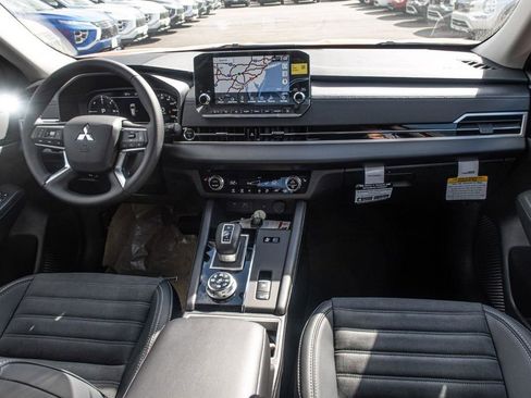 New 2025 Mitsubishi Outlander 4WD Plug-In Hybrid image 20