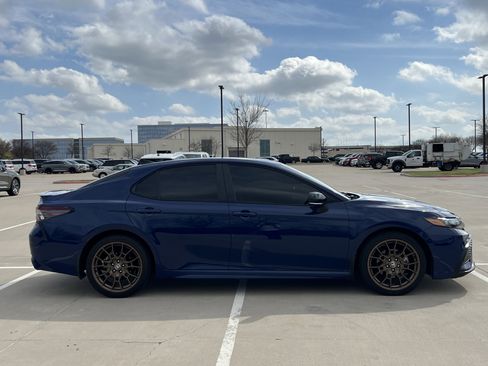 Used 2023 Toyota Camry SE w/ Convenience Package image 10