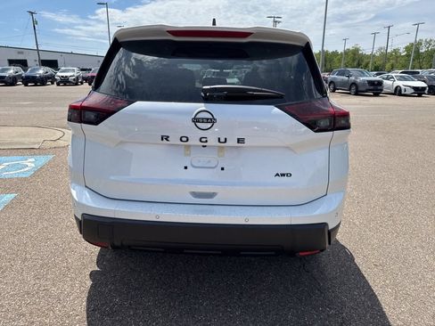 New 2026 Nissan Rogue SV AWD/4WD image 4