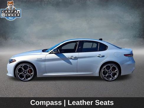 Used 2025 Alfa Romeo Giulia AWD image 9