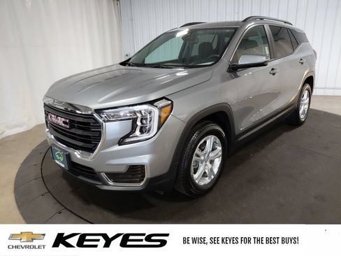 Certified 2023 GMC Terrain SLE w/ Driver Convenience Package AWD/4WD image 1