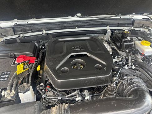 Used 2025 Jeep Wrangler Unlimited Sport AWD/4WD image 31