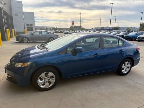 Used 2013 Honda Civic LX image 2