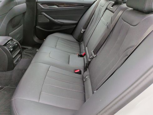 Certified 2023 BMW 530e w/ Premium Package RWD image 35