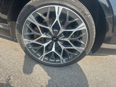 Used 2024 Genesis G90 3.5T AWD/4WD image 13