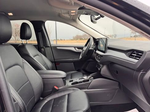 Used 2025 Ford Escape Platinum image 22