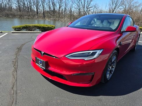 Used 2021 Tesla Model S Plaid image 12