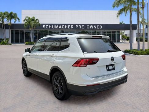 Certified 2024 Volkswagen Tiguan SE FWD image 5