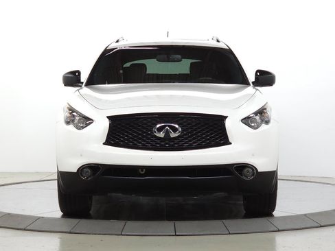Used 2017 INFINITI QX70 AWD w/ Premium Package image 11