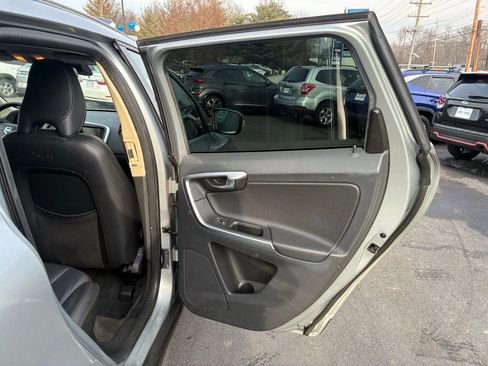 Used 2011 Volvo XC60 3.2 image 42