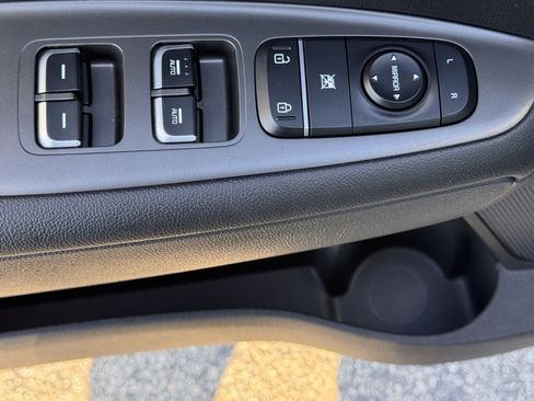 Used 2020 Kia Optima SE image 16