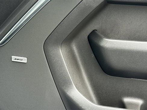 Used 2025 GMC Yukon XL Denali image 28