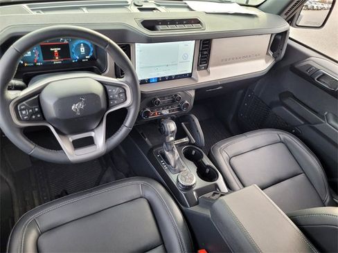 Used 2025 Ford Bronco Outer Banks w/ Sasquatch Package image 7