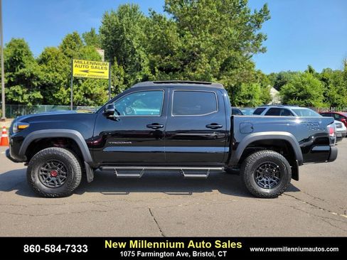 Used 2023 Toyota Tacoma TRD Pro image 2