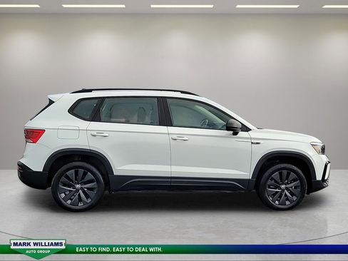 Used 2023 Volkswagen Taos S FWD image 2