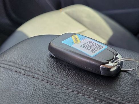 Certified 2021 Chevrolet Equinox Premier FWD image 36