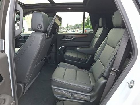 New 2026 GMC Yukon Denali w/ Denali Reserve Package AWD/4WD image 11