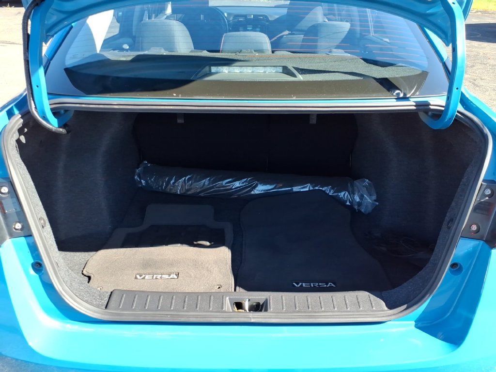 Certified 2025 Nissan Versa SR w/ Trunk Package FWD image 11