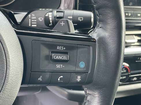 Used 2023 Nissan Pathfinder SL image 33