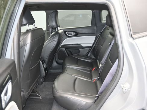 Used 2024 Jeep Compass Limited AWD/4WD image 15