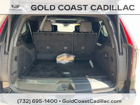 Used 2023 Cadillac Escalade ESV Sport Platinum w/ LPO, ONYX Package AWD/4WD image 15