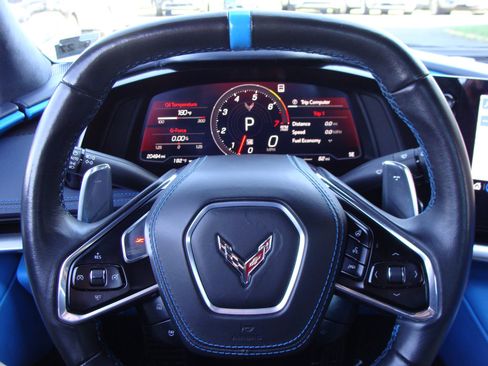 Used 2022 Chevrolet Corvette Stingray Premium Conv w/ Z51 Performance Package image 11