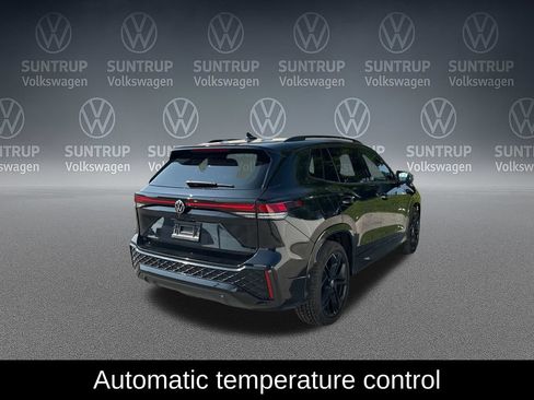 Used 2025 Volkswagen Tiguan SE R-Line FWD image 6