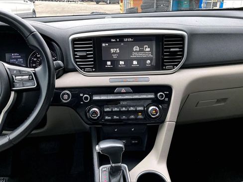Used 2020 Kia Sportage EX image 12