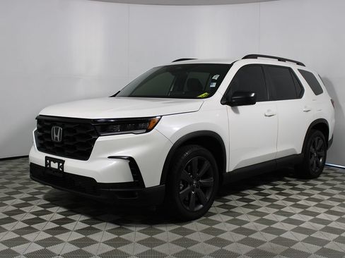 Used 2023 Honda Pilot Sport image 41
