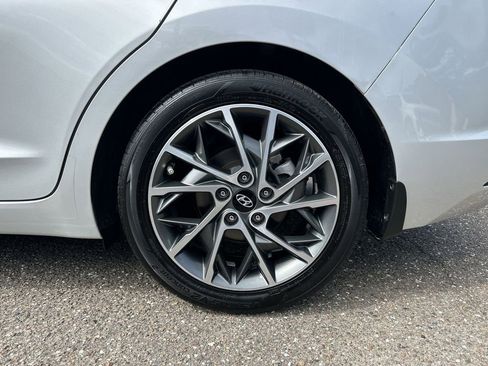 Used 2019 Hyundai Elantra Limited w/ Cargo Package image 31