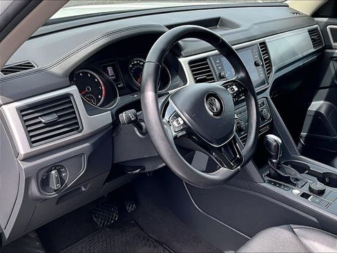 Used 2019 Volkswagen Atlas SE w/ Towing Package AWD/4WD image 8