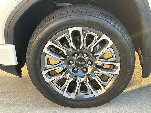 Certified 2023 GMC Sierra 1500 Denali Ultimate image 13