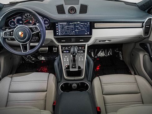 Certified 2023 Porsche Cayenne GTS AWD/4WD image 15