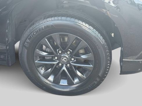 Used 2023 Lexus GX 460 Premium w/ Premium Package AWD/4WD image 7