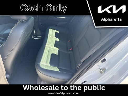 Used 2018 Hyundai Elantra Limited FWD image 19