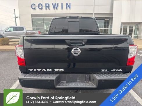 Used 2017 Nissan Titan SV image 6