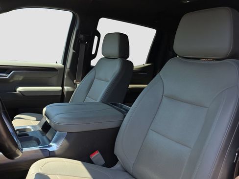 Used 2023 GMC Sierra 1500 SLT w/ SLT Premium Package AWD/4WD image 7