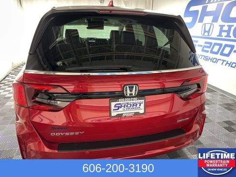 New 2026 Honda Odyssey Touring image 3