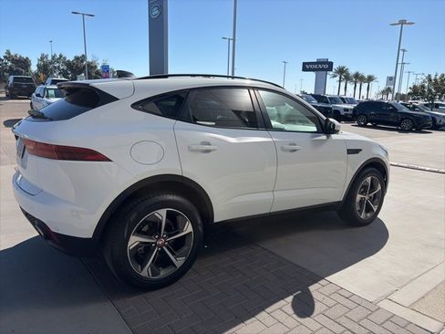 Used 2022 Jaguar E-PACE SE image 3
