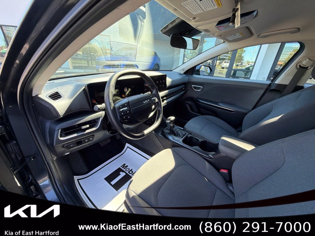 Used 2025 Kia K4 FWD image 31