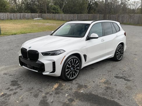 Used 2024 BMW X5 xDrive50e w/ Premium Package AWD/4WD image 1