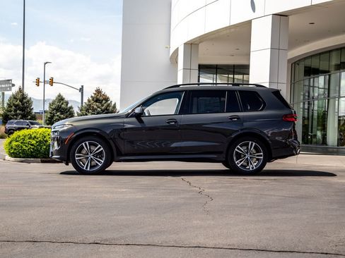 New 2026 BMW X7 xDrive40i w/ Executive Package image 2