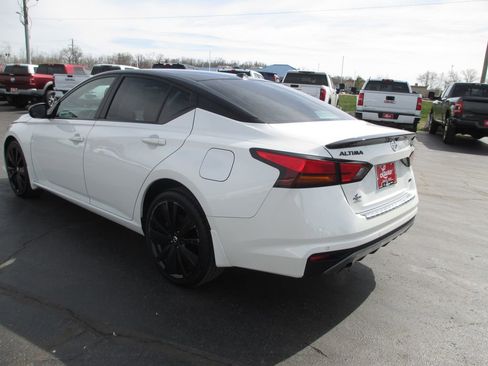 Used 2022 Nissan Altima 2.5 SR w/ Midnight Edition Package image 7