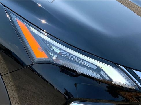 Used 2021 Nissan Rogue SV AWD/4WD image 27