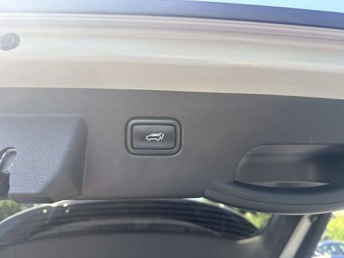 Used 2023 Kia Sportage X-Line w/ X-Line Premium Package AWD/4WD image 8